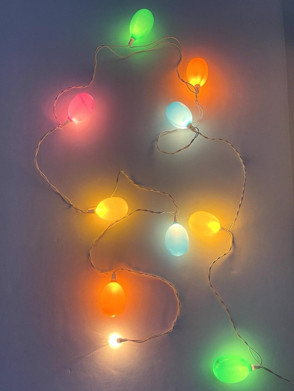 VTG 10ft 10-light Pastel Blow Mold Easter Egg STRING LIGHTS *Missing 1 Cover*